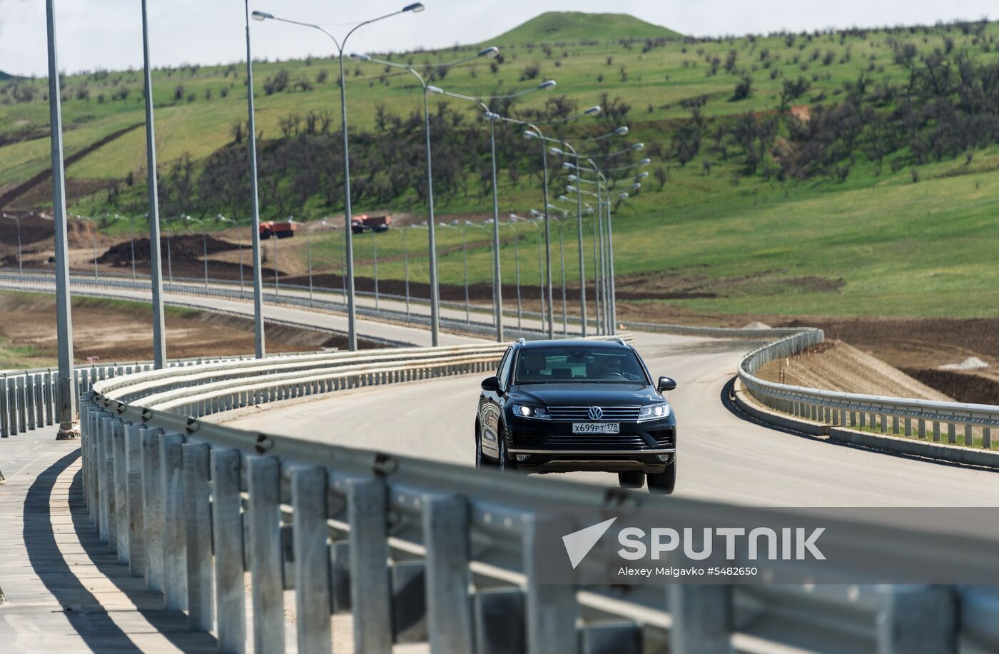 Construction of access roads to Crimean Bridge