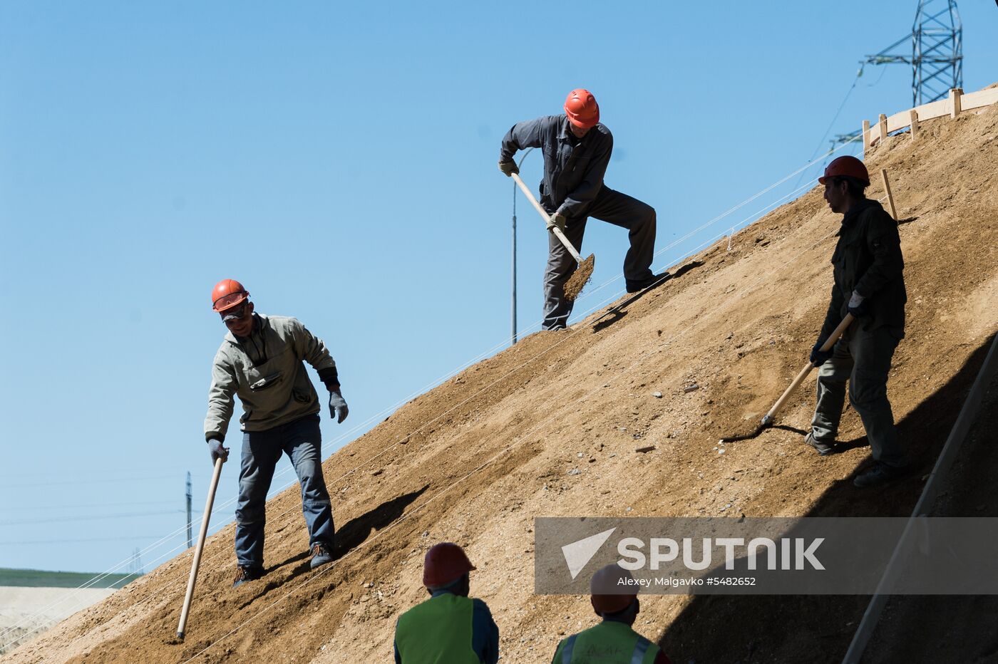 Construction of access roads to Crimean Bridge