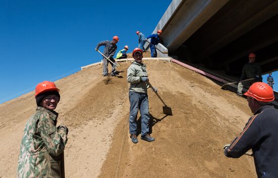 Construction of access roads to Crimean Bridge