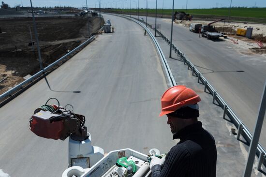 Construction of access roads to Crimean Bridge