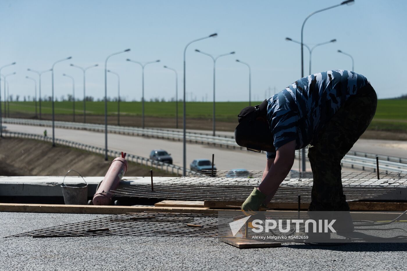 Construction of access roads to Crimean Bridge