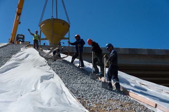 Construction of access roads to Crimean Bridge