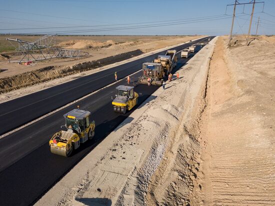 Construction of access roads to Crimean Bridge