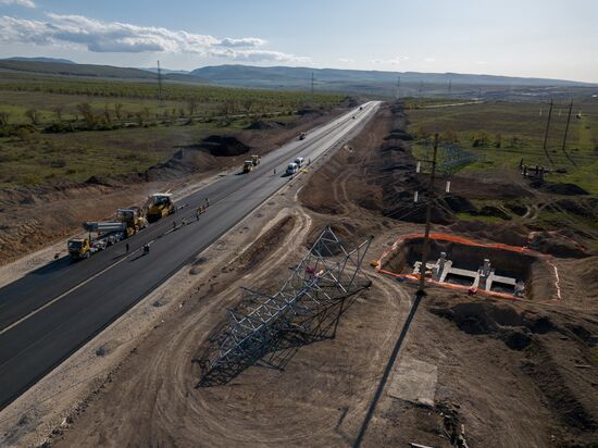 Construction of access roads to Crimean Bridge