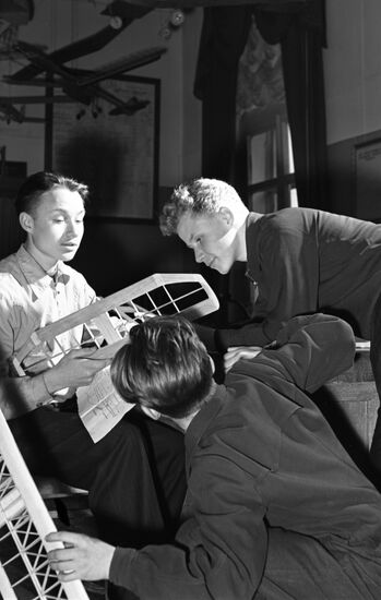 Model airplane club