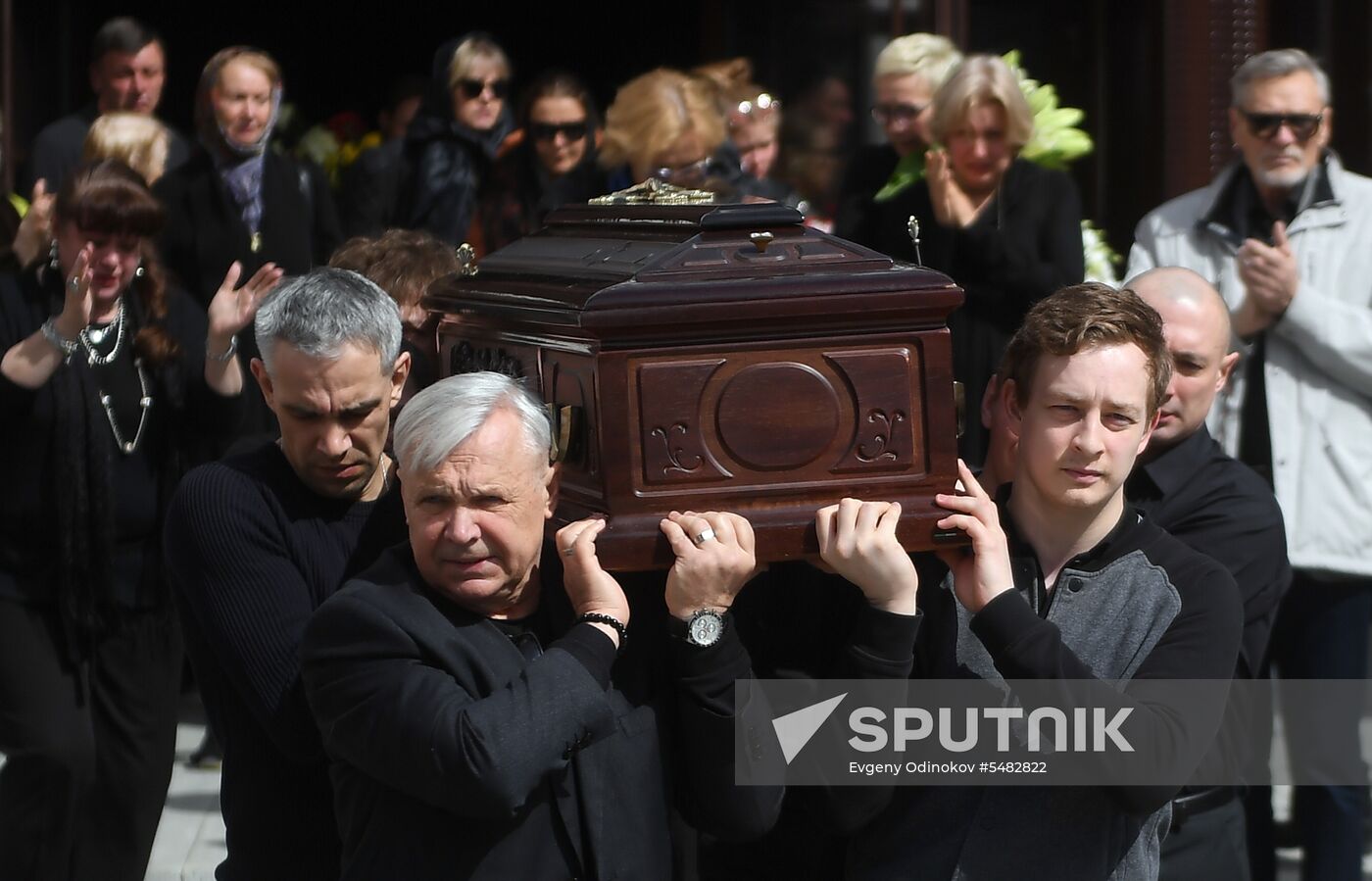 Paying last respects to actress Nina Doroshina