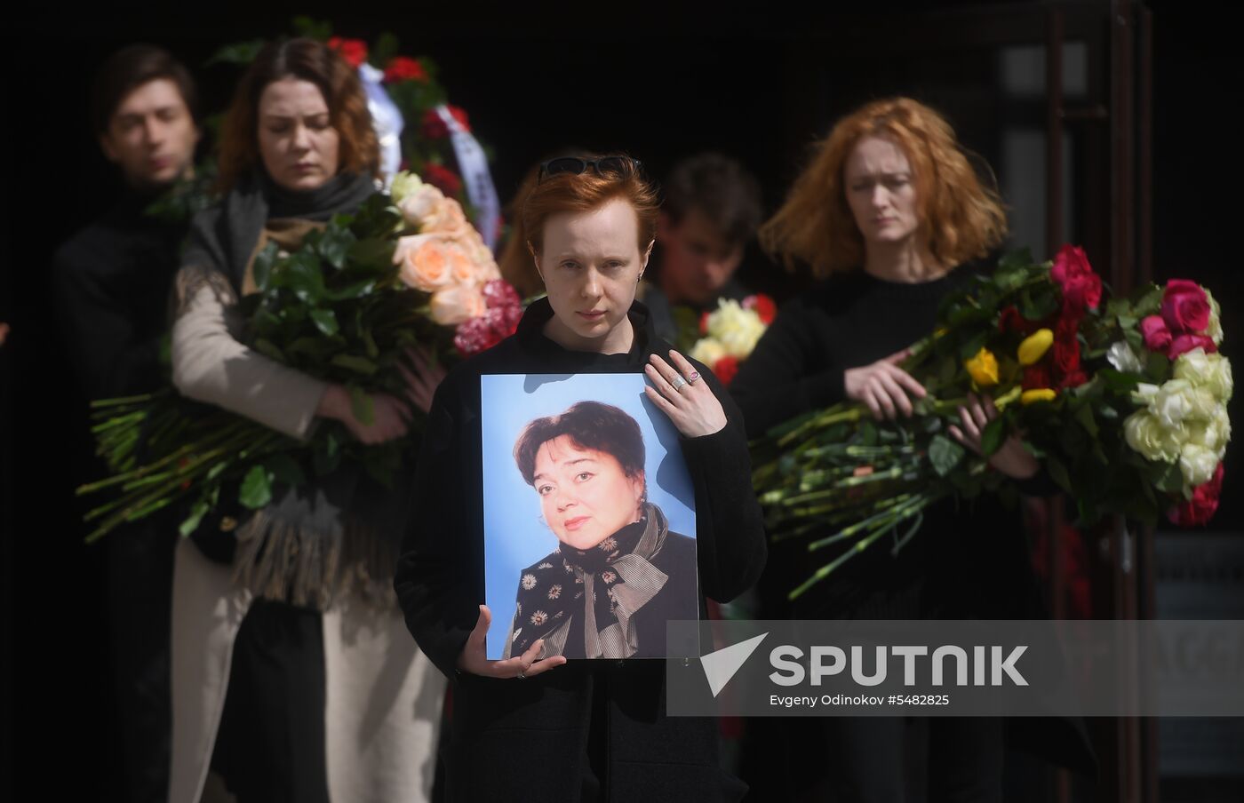 Paying last respects to actress Nina Doroshina