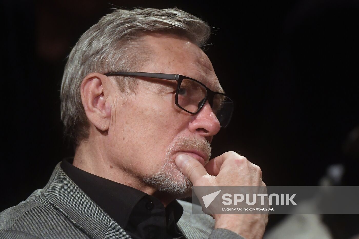Paying last respects to actress Nina Doroshina