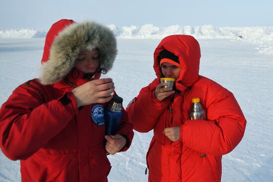 Arctic expedition to North Pole