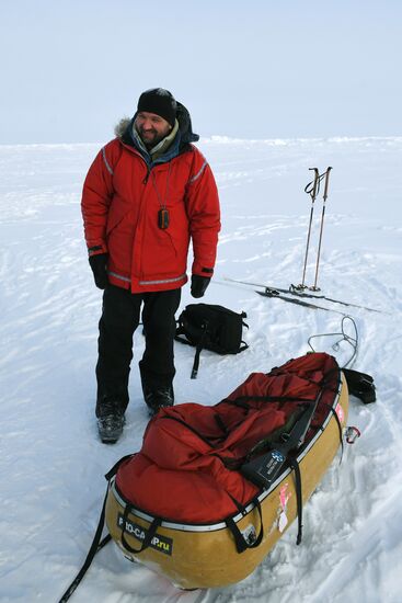 Arctic expedition to North Pole