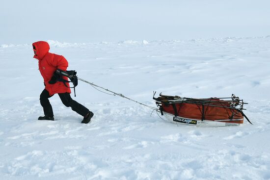 Arctic expedition to North Pole