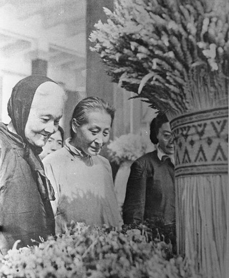 Soviet exhibition in Beijing