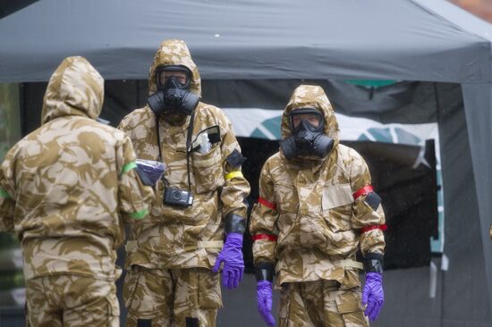 Salisbury begins cleaning spots related to Skripals poisoning