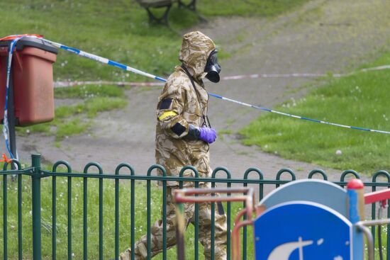 Salisbury begins cleaning spots related to Skripals poisoning