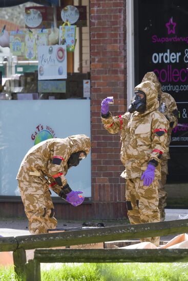 Salisbury begins cleaning spots related to Skripals poisoning