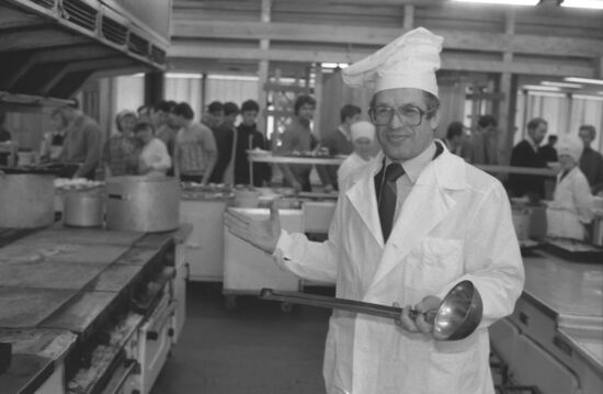 Head of Healthy Nutrition Center Vladimir Mikhailov