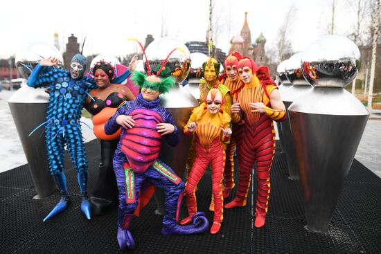 Cirque du Soleil performers open summer season in Zaryadye Park