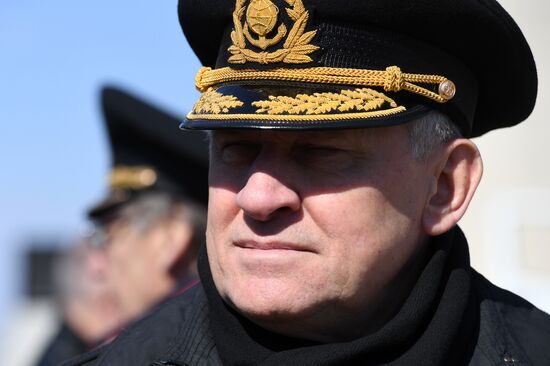Opening Verkhnyaya Volga River for navigation
