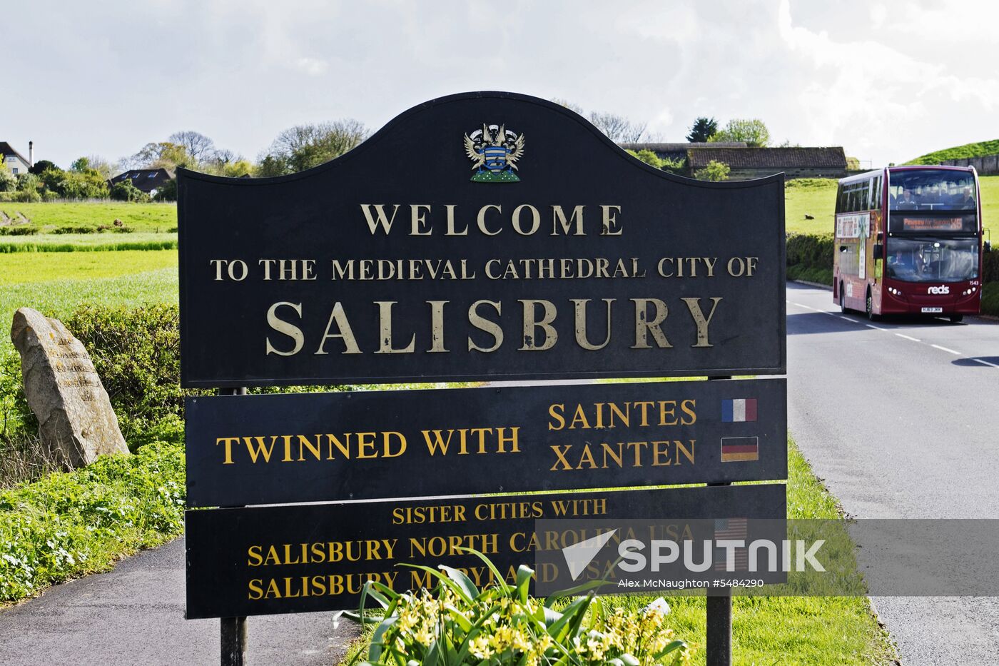 Clean-up begins in Salisbury following Skripal poisoning