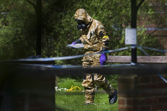 Salisbury begins cleaning spots related to Skripals poisoning