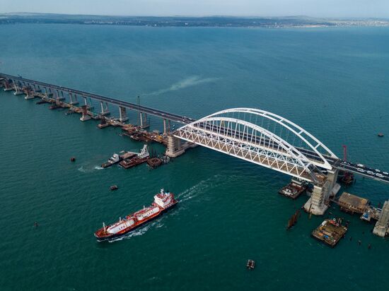 Construction of Kerch Strait (Crimean) Bridge