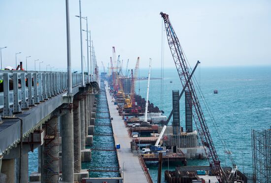 Construction of Kerch Strait (Crimean) Bridge
