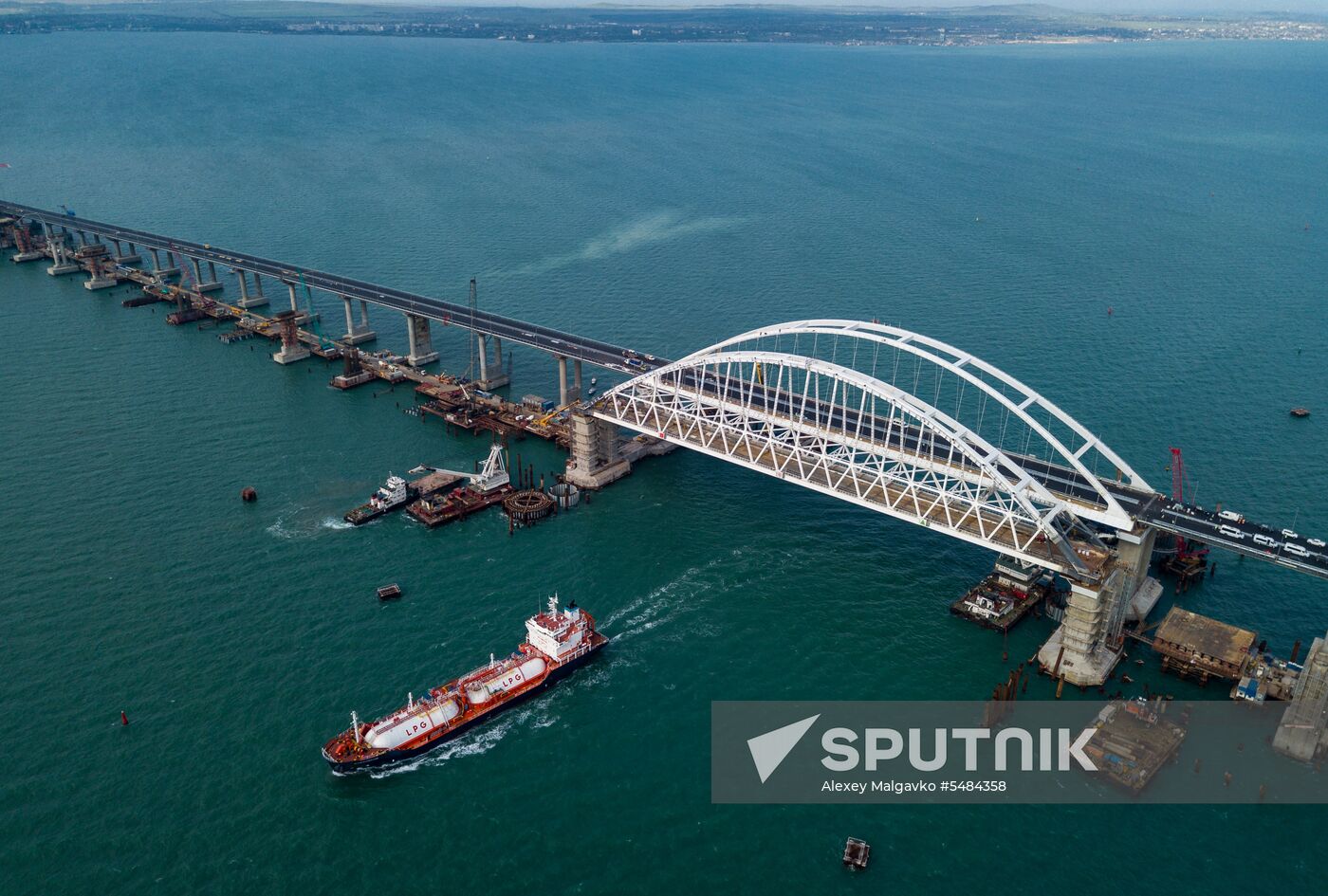Construction of Kerch Strait (Crimean) Bridge