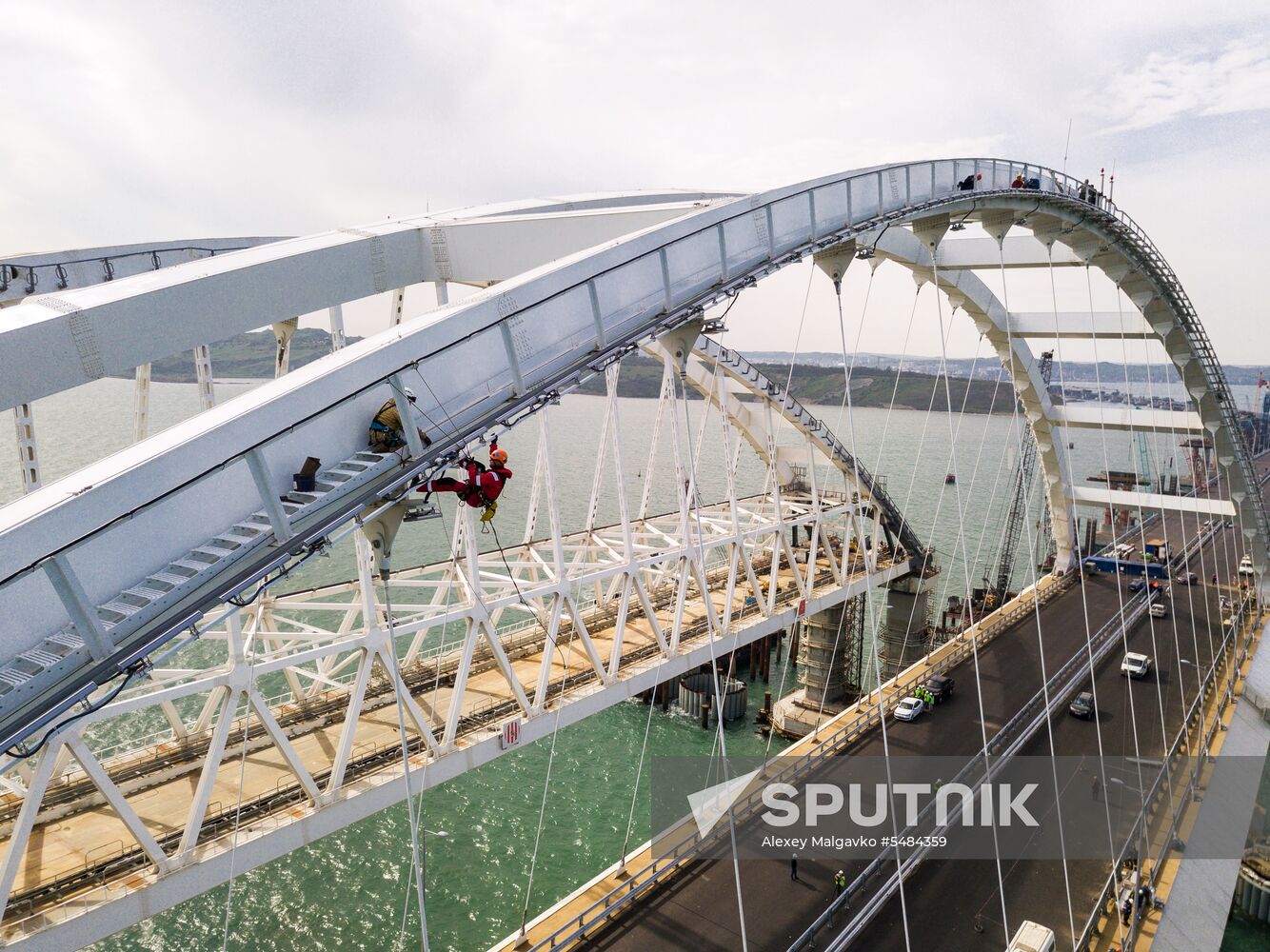 Construction of Kerch Strait (Crimean) Bridge