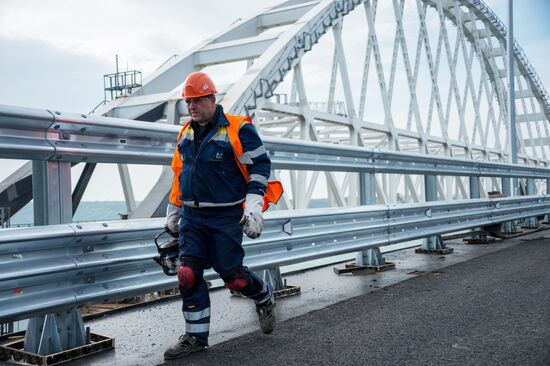 Construction of Kerch Strait (Crimean) Bridge