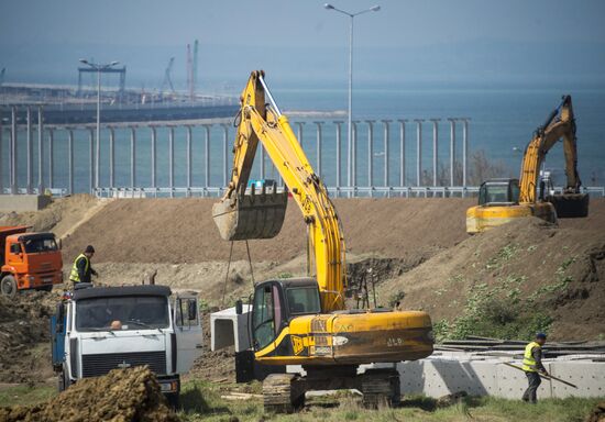 Construction of Kerch Strait (Crimean) Bridge