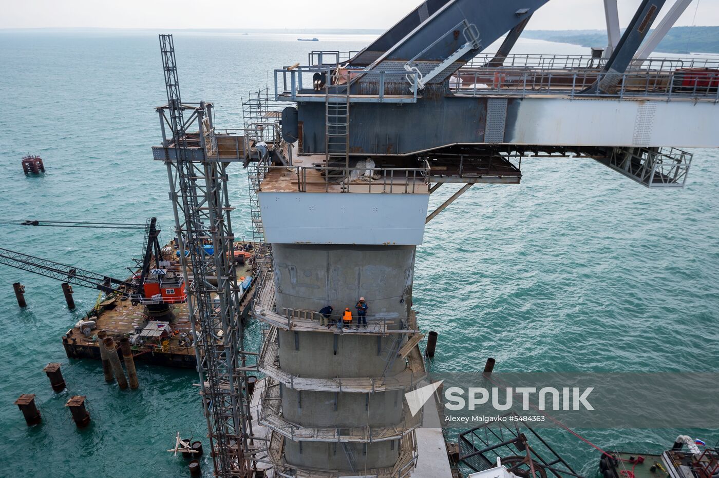 Construction of Kerch Strait (Crimean) Bridge