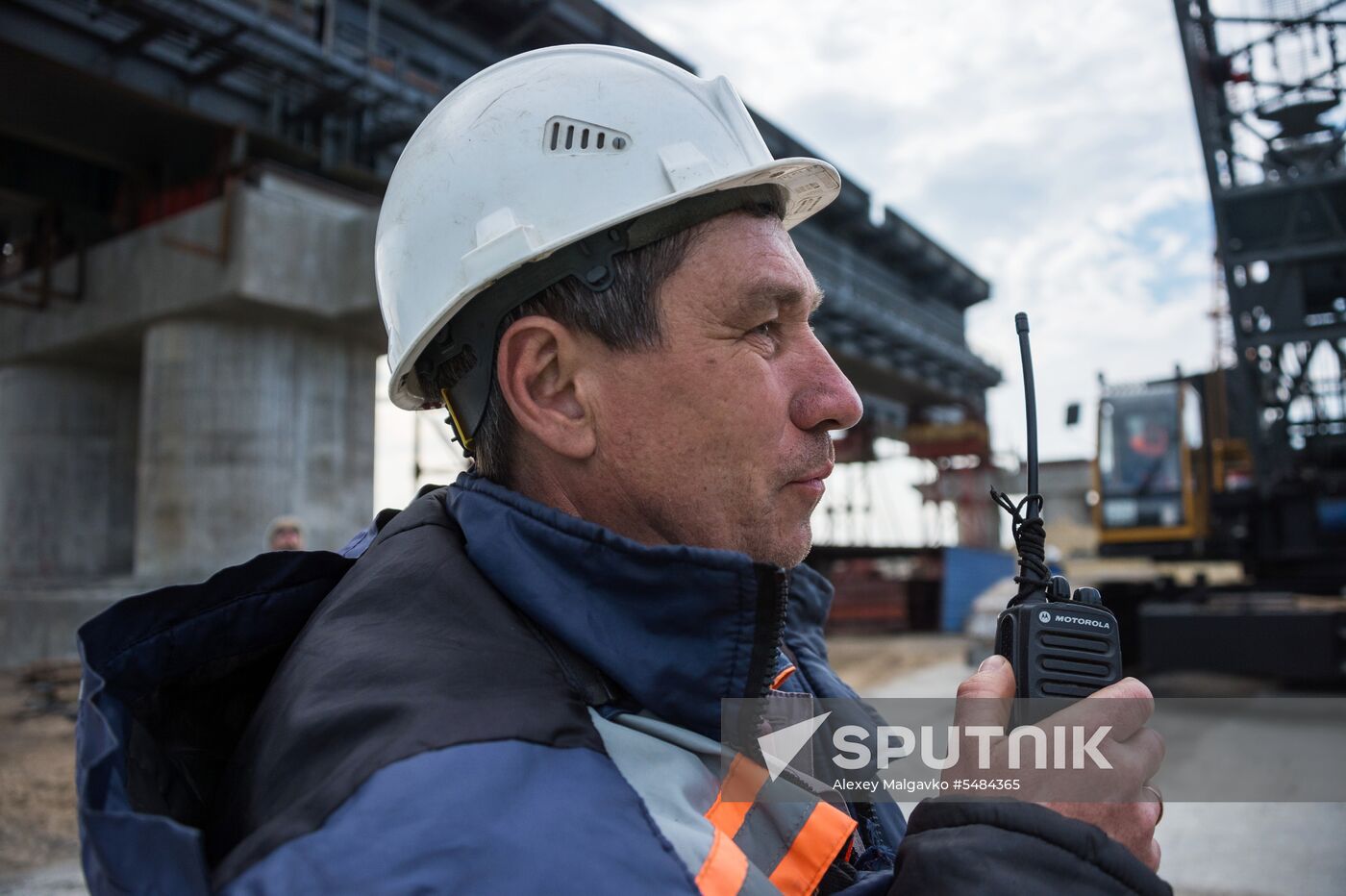 Construction of Kerch Strait (Crimean) Bridge