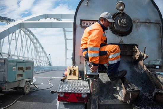 Construction of Kerch Strait (Crimean) Bridge