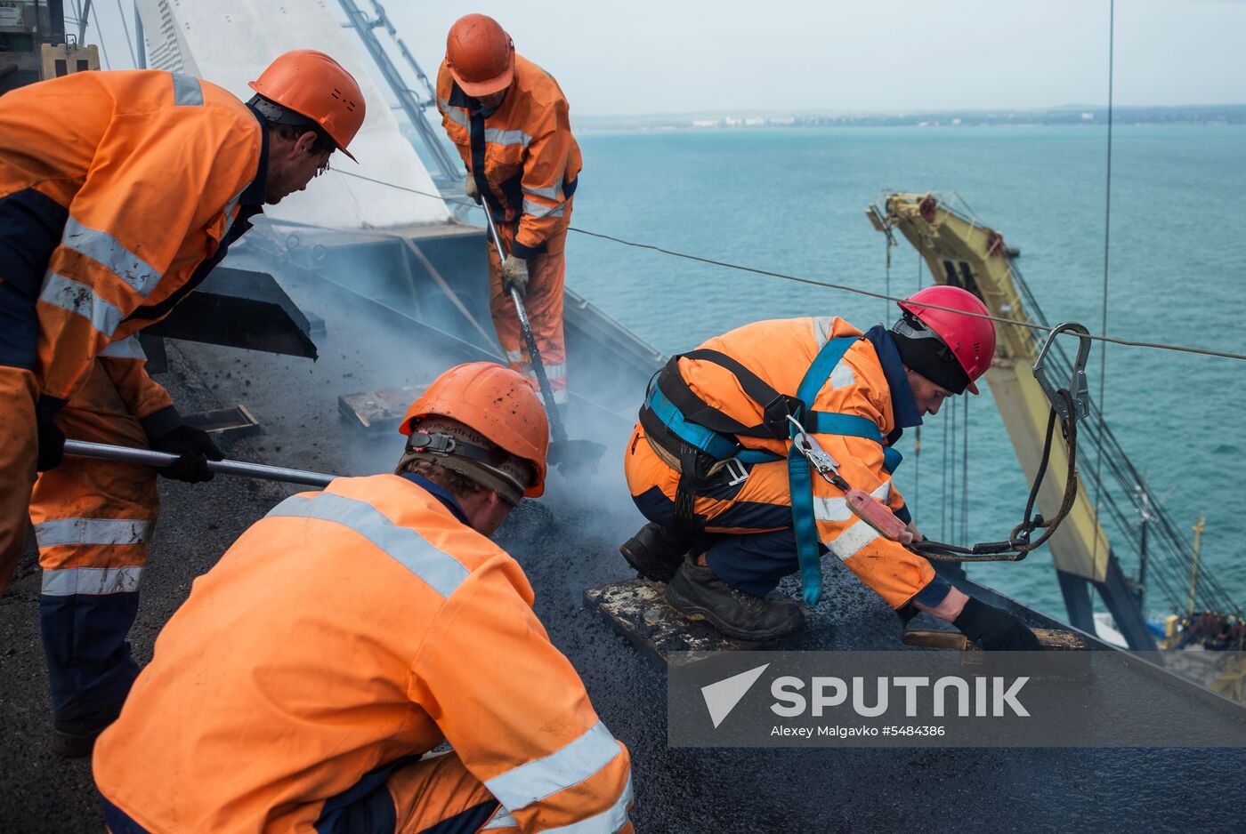 Construction of Kerch Strait (Crimean) Bridge