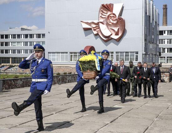 Kiev commemorates victims of Chernobyl disaster