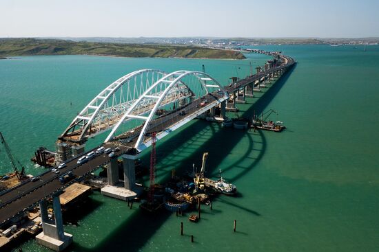 Construction of Kerch Strait (Crimean) Bridge