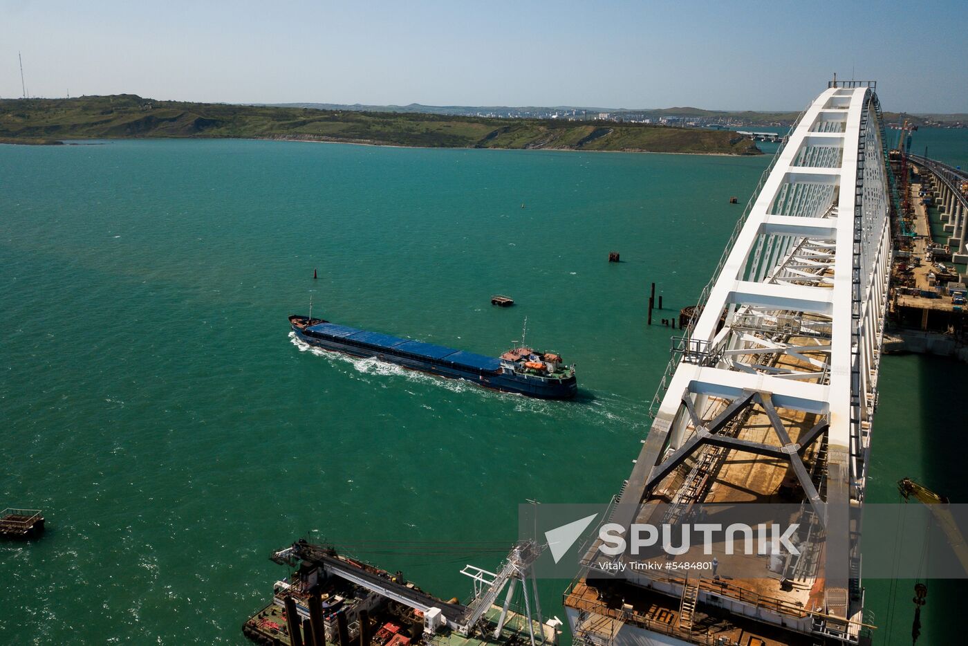 Construction of Kerch Strait (Crimean) Bridge