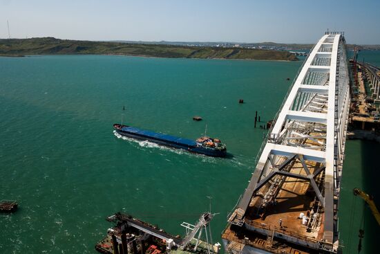 Construction of Kerch Strait (Crimean) Bridge