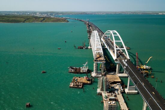 Construction of Kerch Strait (Crimean) Bridge