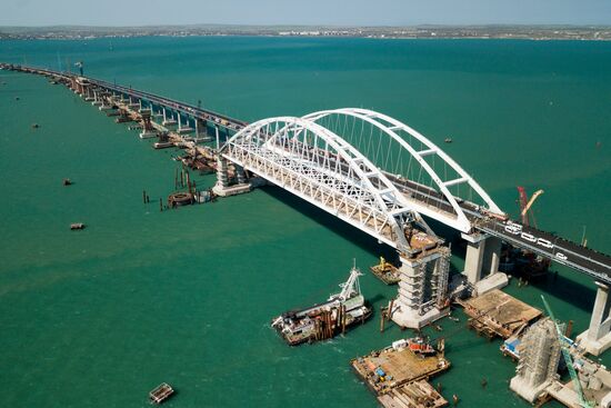 Construction of Kerch Strait (Crimean) Bridge