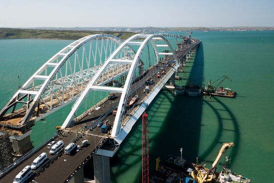 Construction of Kerch Strait (Crimean) Bridge