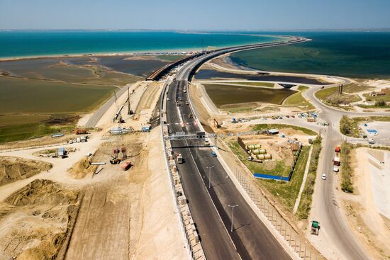 Construction of Kerch Strait (Crimean) Bridge