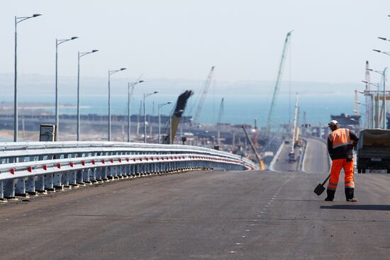 Construction of Kerch Strait (Crimean) Bridge