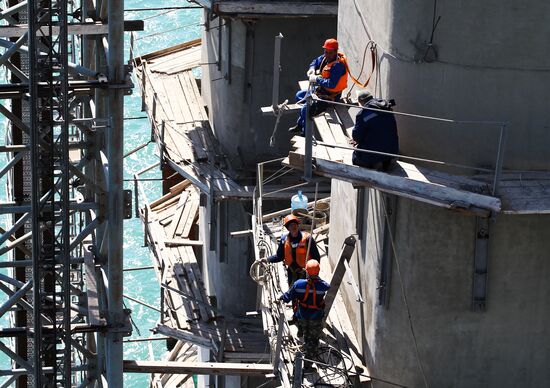 Construction of Kerch Strait (Crimean) Bridge