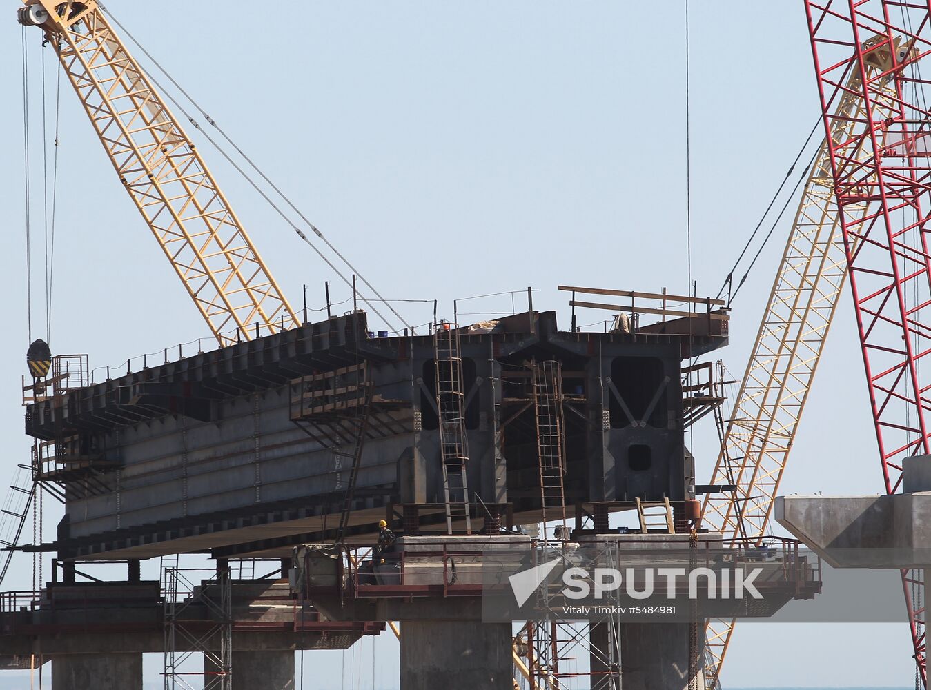 Construction of Kerch Strait (Crimean) Bridge