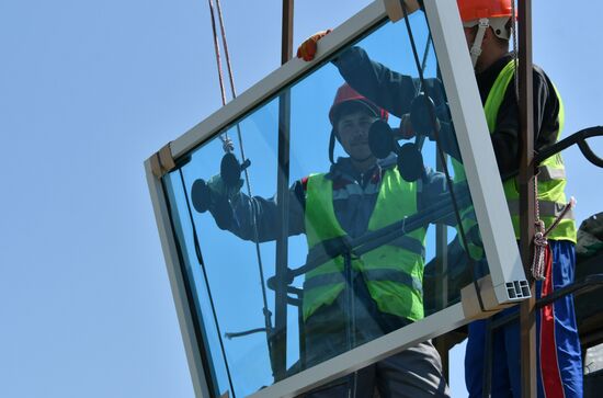 Construction of Kerch Strait (Crimean) Bridge
