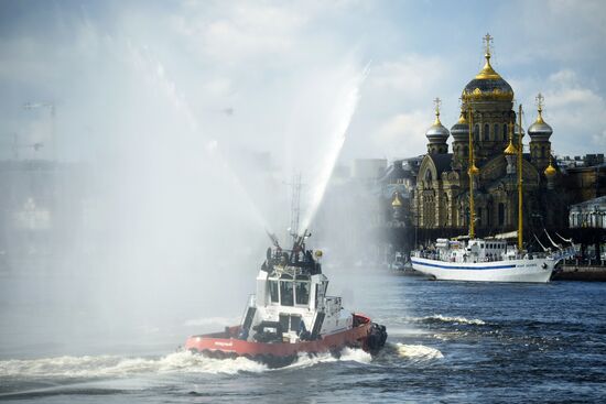 Preparation for St. Petersburg Icebreaker Festival