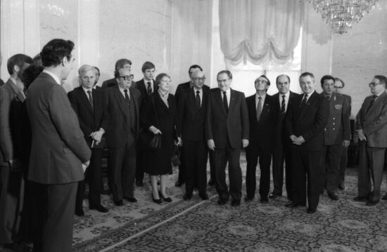Norway parliament members visit USSRNorway parliament members visit USSR