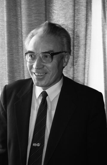 N. Bauman MVTU Pro-rector E. Manushin