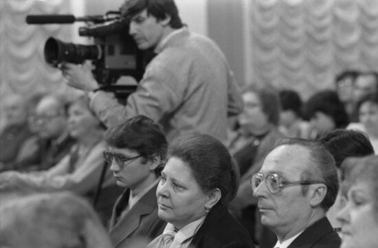 Paying tribute to writer Vladimir Chivilikhin